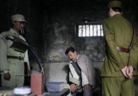 1935年，方志敏因被警卫员魏长发出卖而被捕，半年后英勇就义。那么问题来了，那个