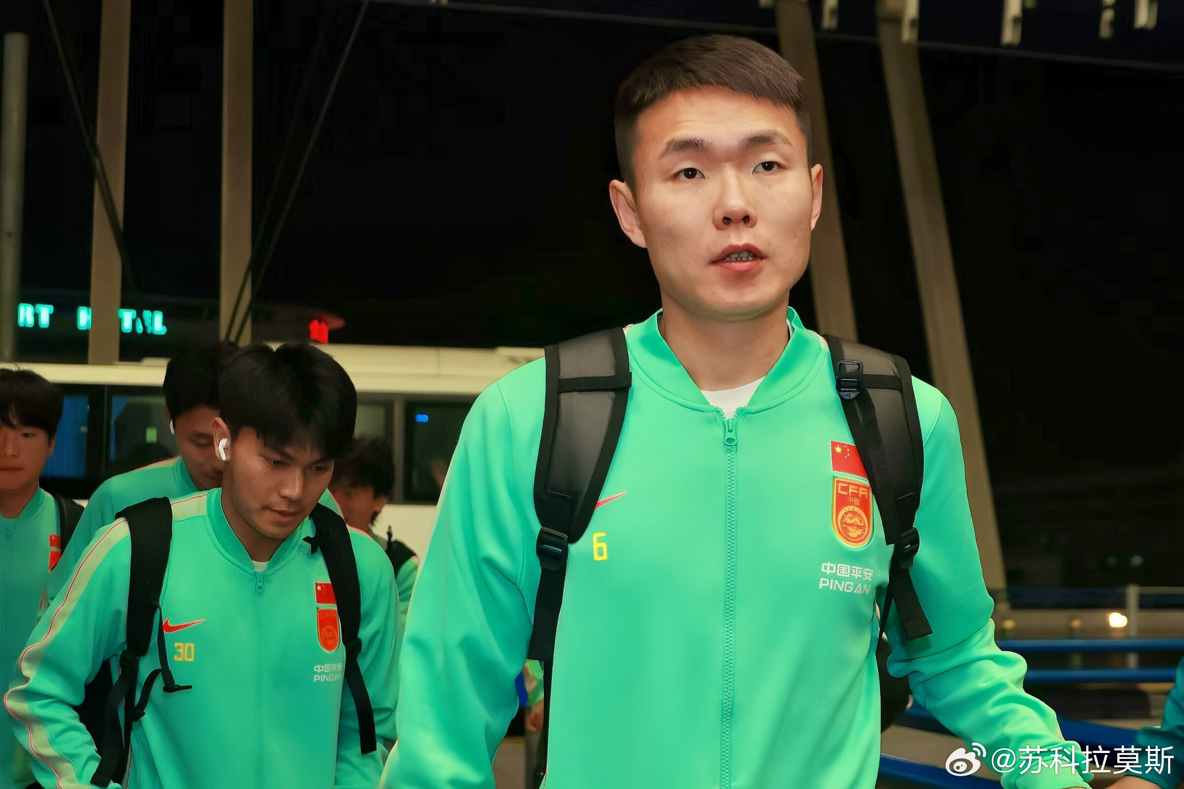 河南队【国脚动态】3月27日和31日，中国男足在FIFA系列赛中2:0战胜库拉索