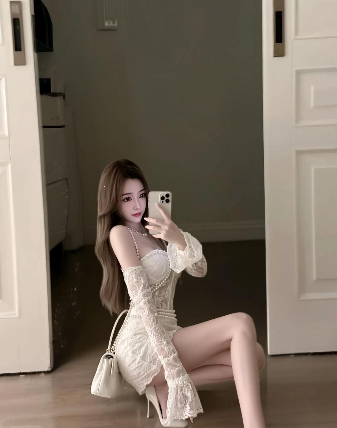 优雅蕾丝裙，甜美自拍，时尚穿搭