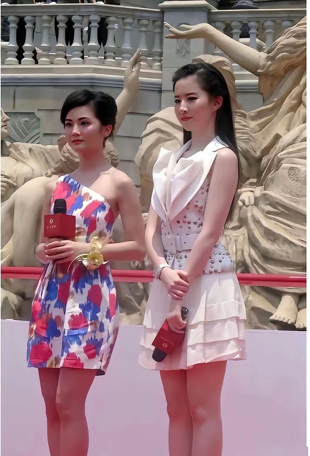 左边的是蔡卓妍，右边的她身高挑是谁？蔡卓妍老公