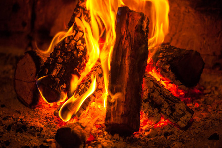 命理中所谓的身弱，并不是指身体虚弱，而是指元神能量弱，承受力、耐受力极低，对外界