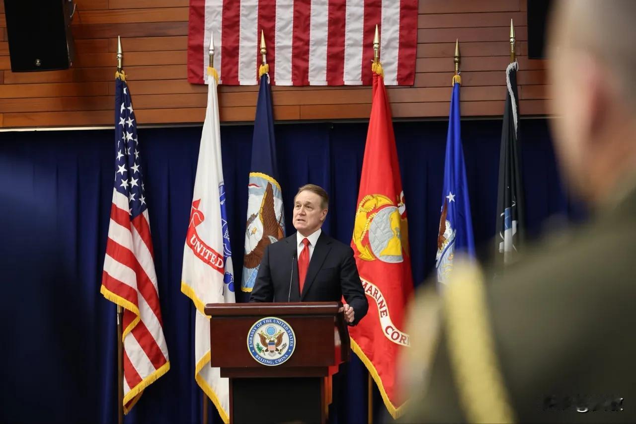 特朗普刚夸完中美关系不错，驻华大使转头在北京搞小动作？中方这波反制够硬核！最