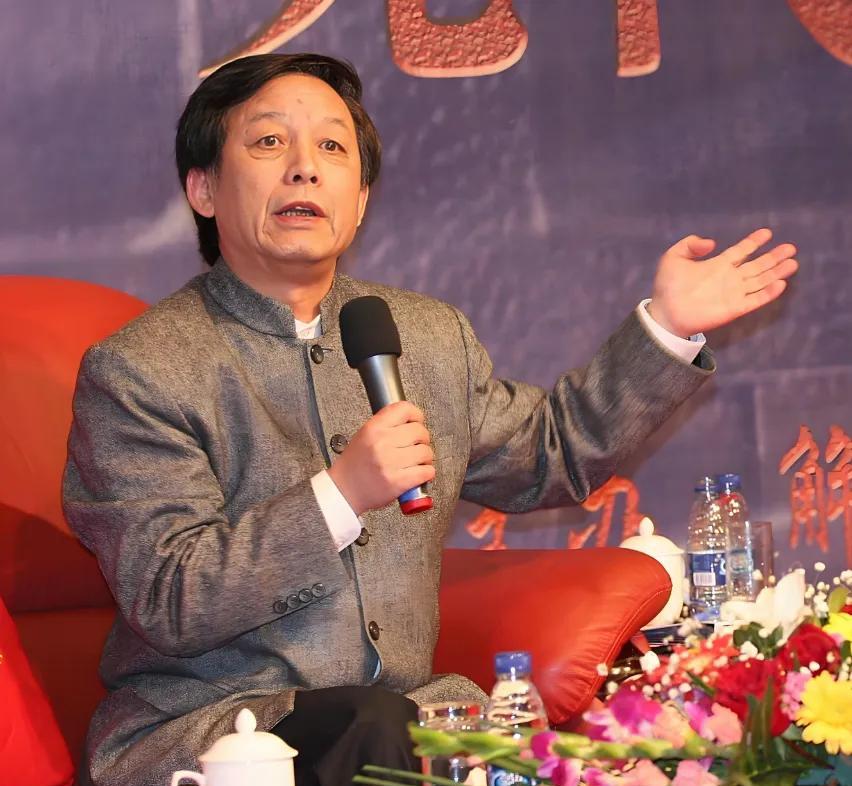 |道德经·逆反思维·易中天|只要熟练运用逆反思维，大家也可以写出道德经。