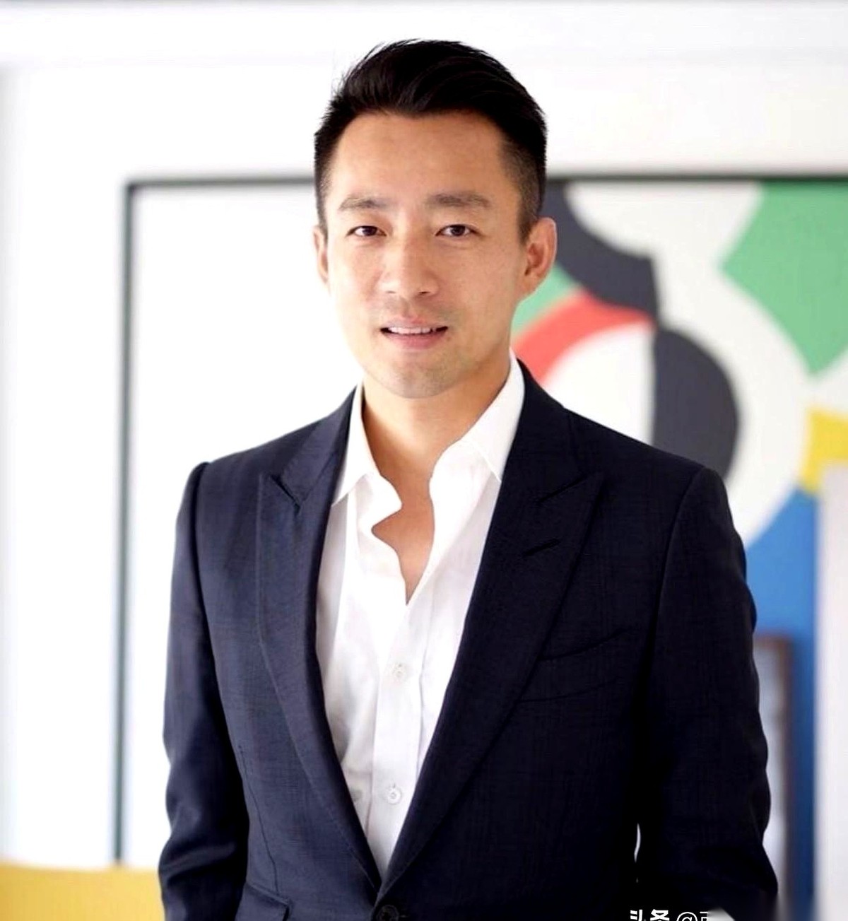 大S离世后，那套位于台北信义区的上亿豪宅，终于交出了最终的账本。汪小菲现在每个月，依然要雷打不动地往