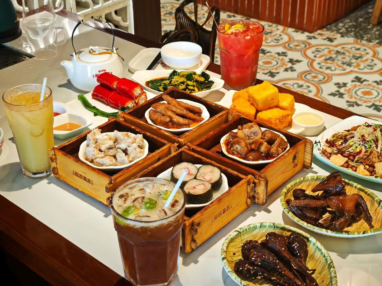 90后小城双体制内家庭：安稳日子，藏着最实在的幸福我是个90后，在四线小城