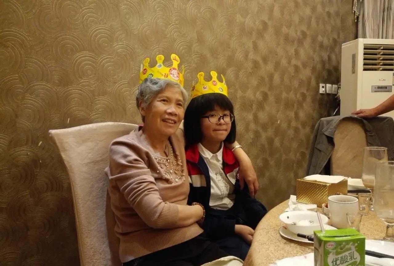 离婚9年了，逢年过节我都让女儿去陪爷爷奶奶过。无论怎么样，我和前夫的恩怨不应该影