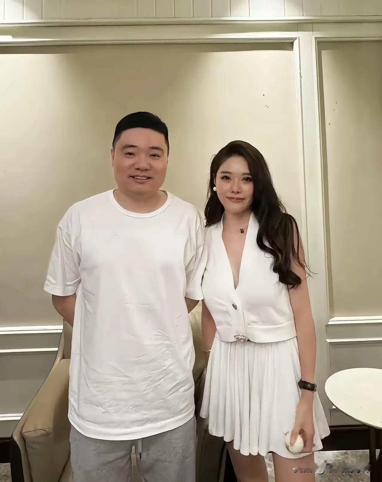 据说为了这次世锦赛，丁俊晖在英国已经训练一个多月了，我看他这次世锦赛有戏，