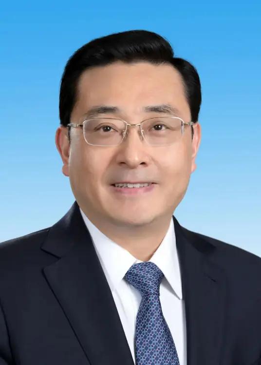 安徽省委常委、合肥市委书记费高云被宣布接受调查，这下麻烦了。费高云，1971年8