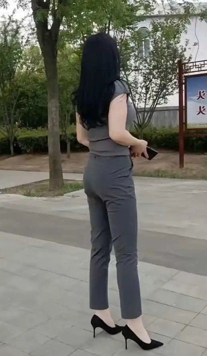 妇女主任新上任，妇女主任新上任，