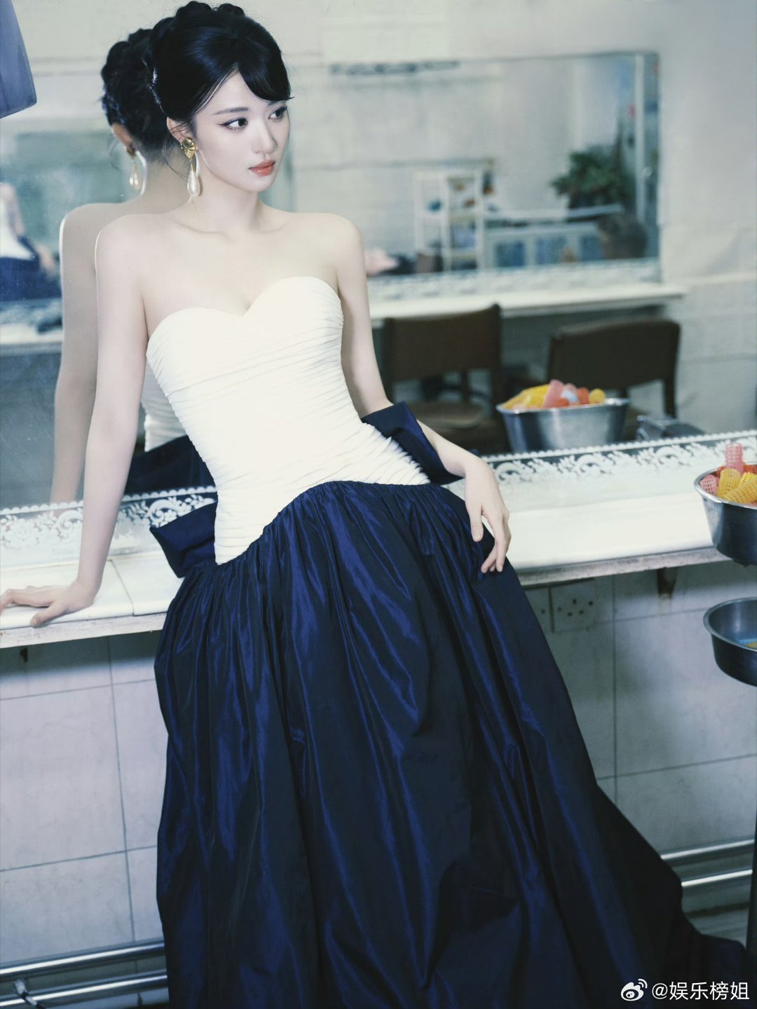 王楚然现役95顶美这个王楚然我先笑纳了，镜头追不上她的生动，好美好优雅，走路粉不