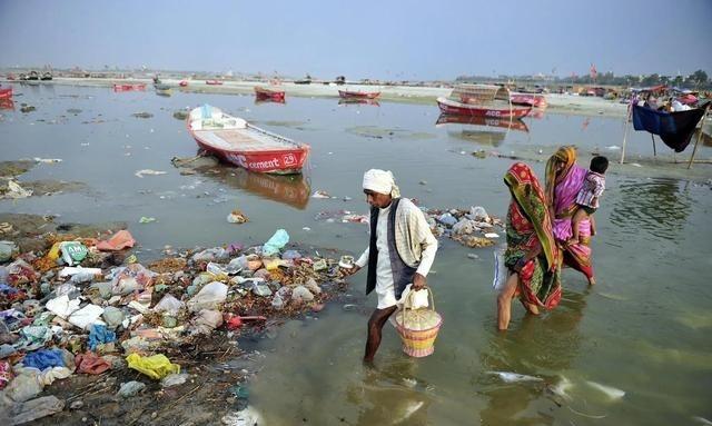 印度为啥记恨中国？说白了就是眼红。1981年两国GDP差不多，印度1930亿美元