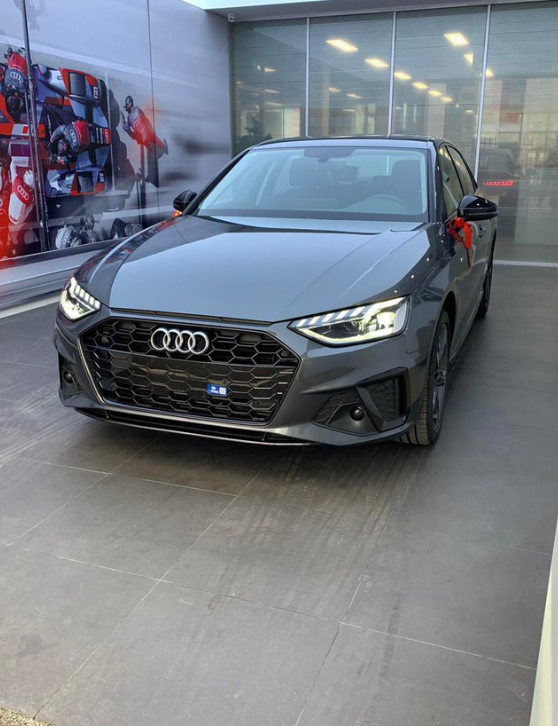 奥迪A4L用车感受真实评价【车辆对比】一开始看中了奔驰C，那时候价格是真的贵