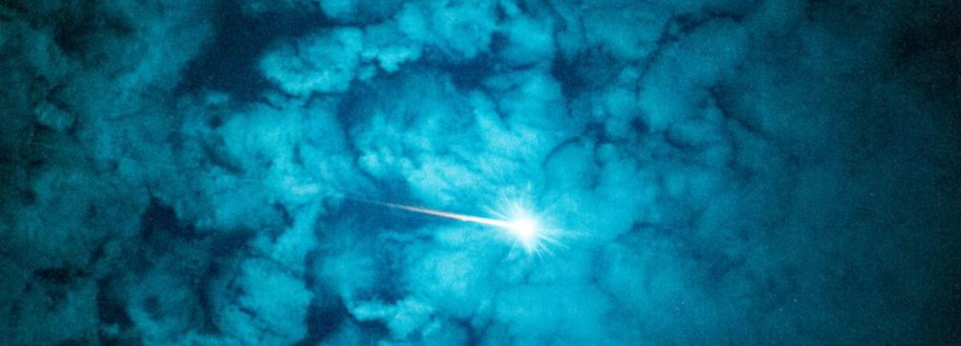 星链卫星掉落，咋回事？天呐噜！你绝对想不到，马斯克的星链