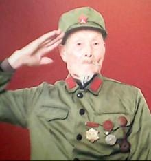 高文汉，1923‑03‑19生于山东沂南县徐家树村，1945年1月入伍，1946