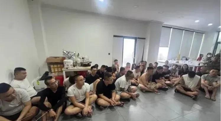 台湾地区民进党当局外务部门昨天嚣张妄言叫嚣称，柬埔寨前天在网络诈骗园区逮捕了75