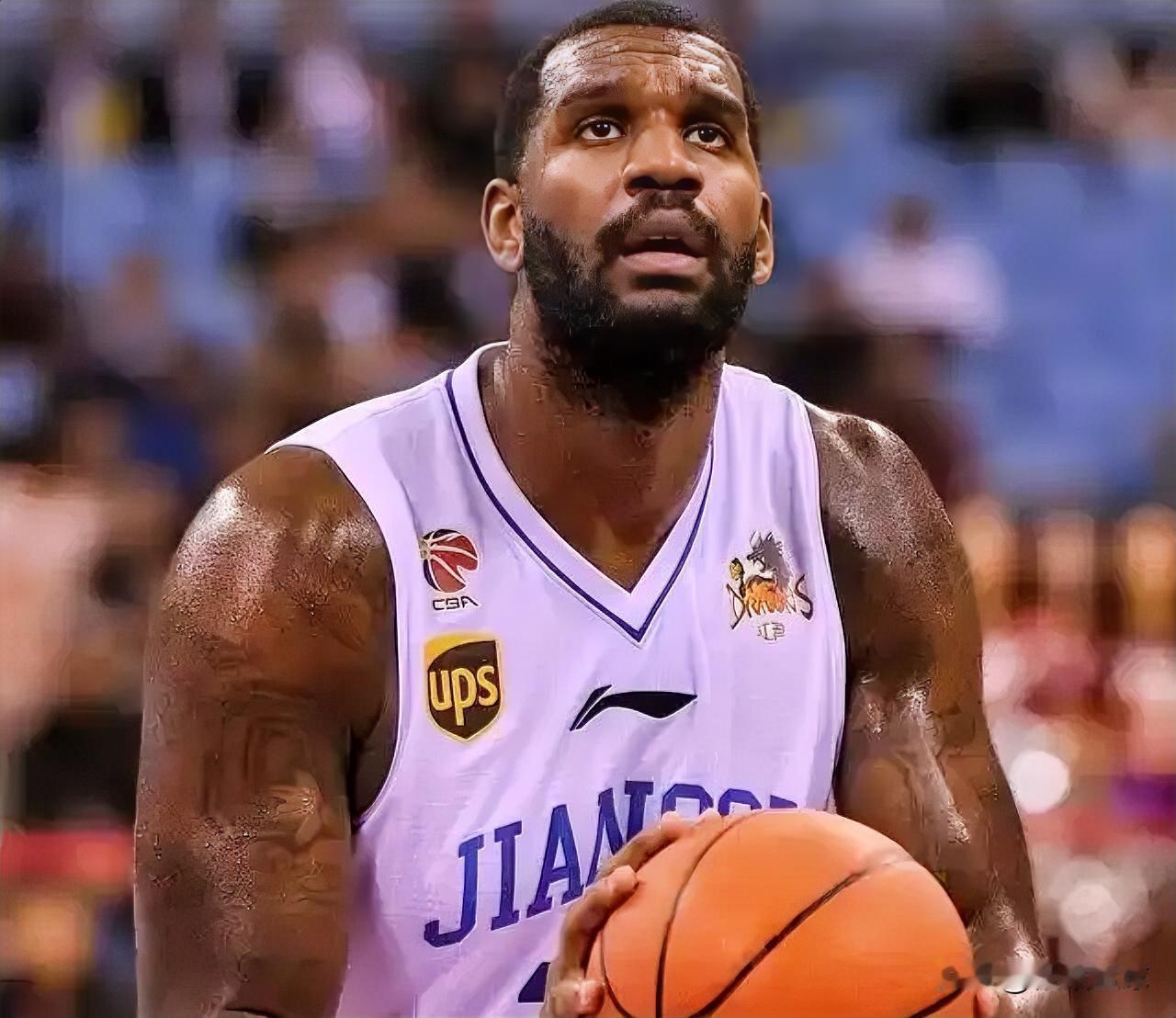 奥登真是太敢说了！还好他不打CBA了前NBA状元奥登近日在播客节目中谈及自己