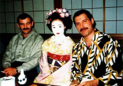 1985年，牙叔和男友在日本旅游！