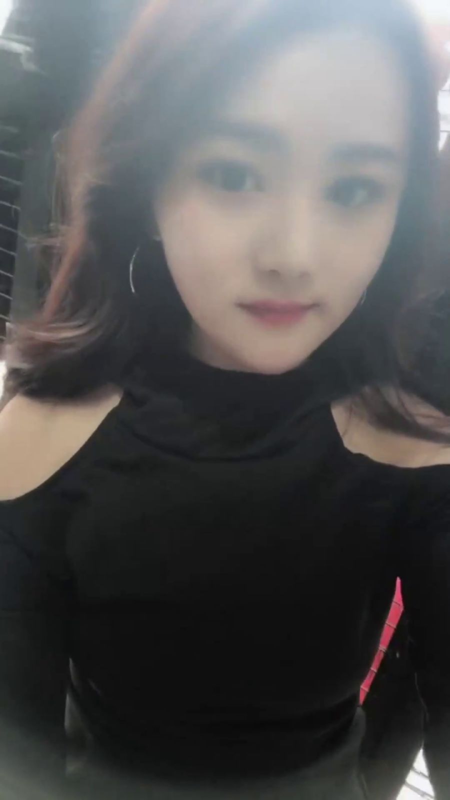 笑话：小张同老婆第一次没见红，她说以前骑自行车弄没了小张没在意。若干年后小张要老