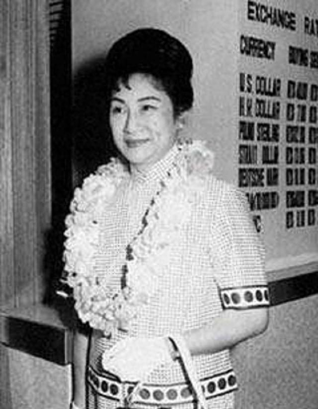 1932年，47岁北大校长蒋梦麟提出离婚。发妻孙玉书不哭不闹，平静地对他说：“休