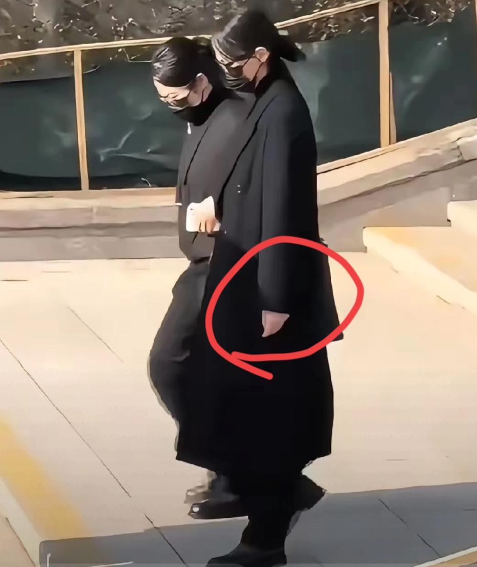 41岁唐嫣的清醒：女人最高级的本事，是稳住自己的内核！家人们谁懂啊