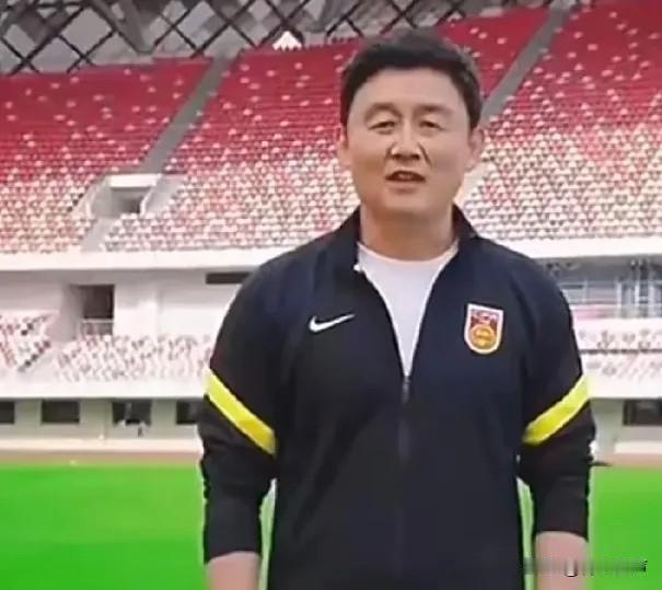 6月8日，无证教练董路直接喊话孙继海："不服气来踢一场，你们球员的费用我也全包了