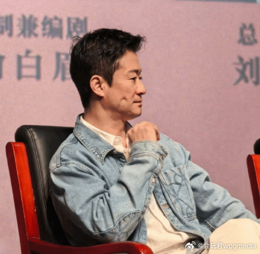 “吴京水肿”登热搜：脸上一按一个坑惊呆网友近日，演员吴京在宣传电影《镖人》时被拍