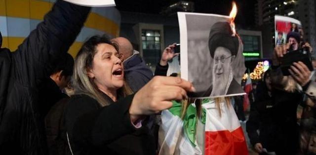 如果伊朗有读过中国近代史，就会清楚明白，像伊朗这样国土大、人口多的国家，根本没资