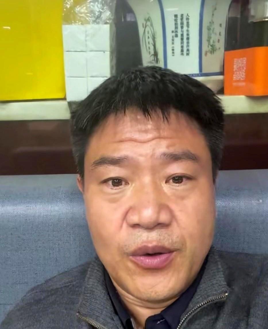 “有本事你来反诈我！”方丈一声吼，把直播镜头震得发颤，也把千万观众拉回假货战局。