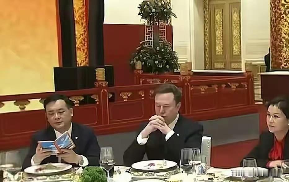 曹德旺长子曹晖：磨砺36年才接班，如今在北京和马斯克同席提起富二代，你可能想