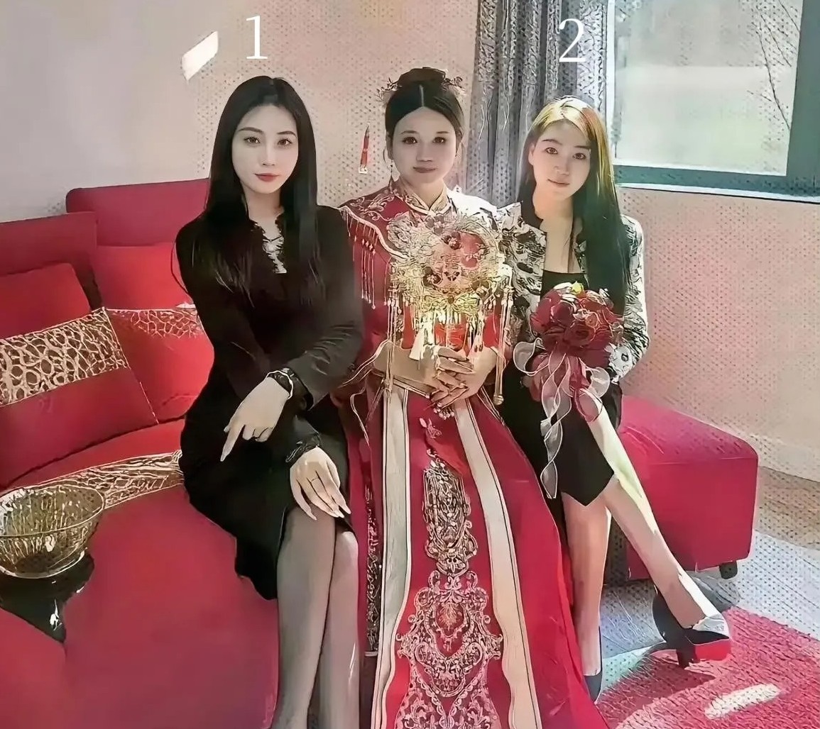 假如这两个伴娘可以让你选一个结婚，你们会选哪个？