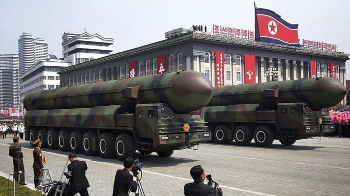 中俄越高层罕见齐聚平壤！金正恩大阅兵引爆外媒惊呼