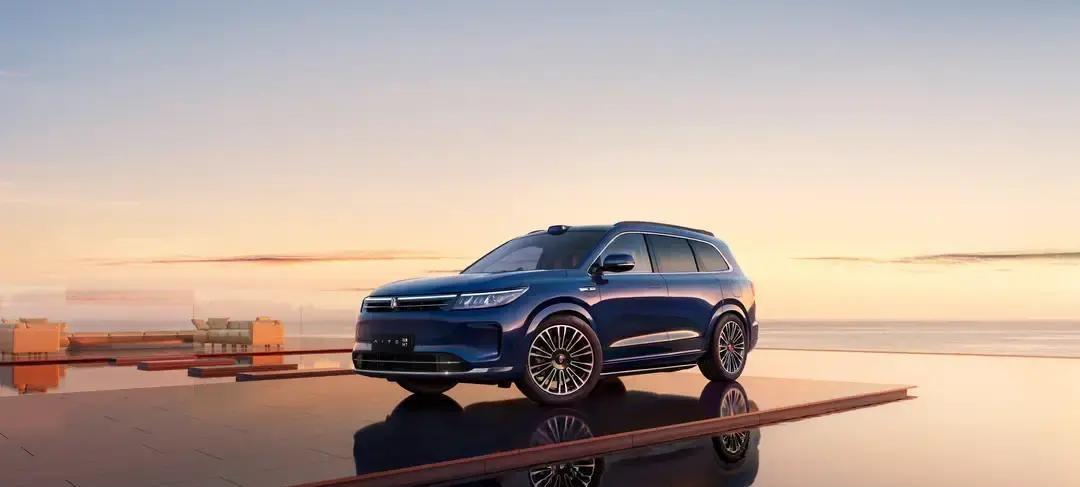 华为最牛逼的是，问界火了，没有吞并赛力斯，把赛力斯完完整整的又还给了张总，这才是