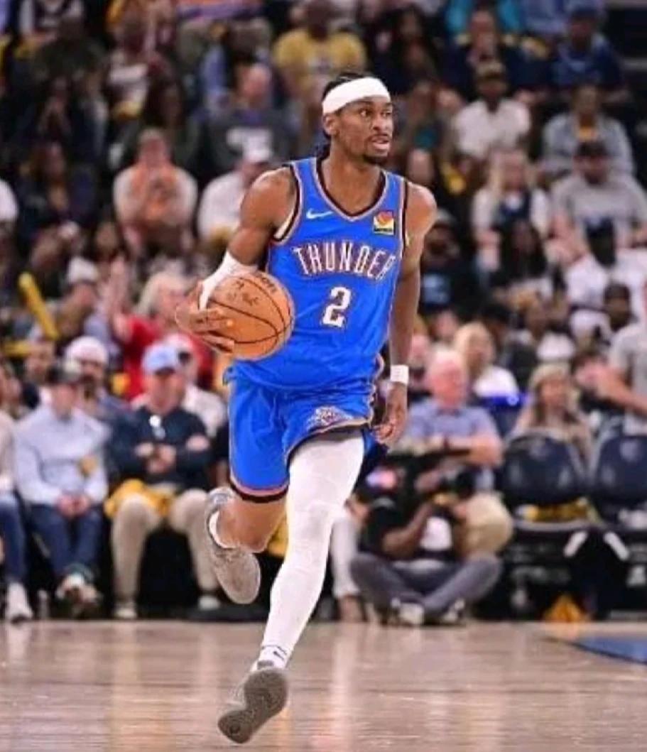 雷霆不是一般的强！一、雷霆战绩与统治力：常规赛64胜18负联盟第一，攻防