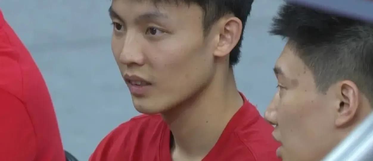 真不明白中国教练郭指导怎样用人，CBA联赛最有价值的小外被采访中说，中国最好的后