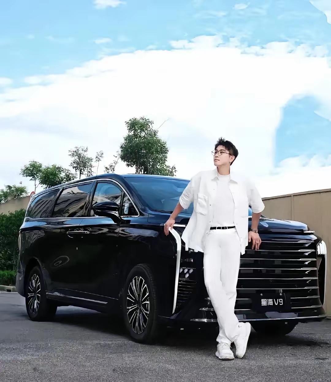 二孩政策放开后，家用MPV越来越火，东风风行星海V9近半年在20万内中大型新能源