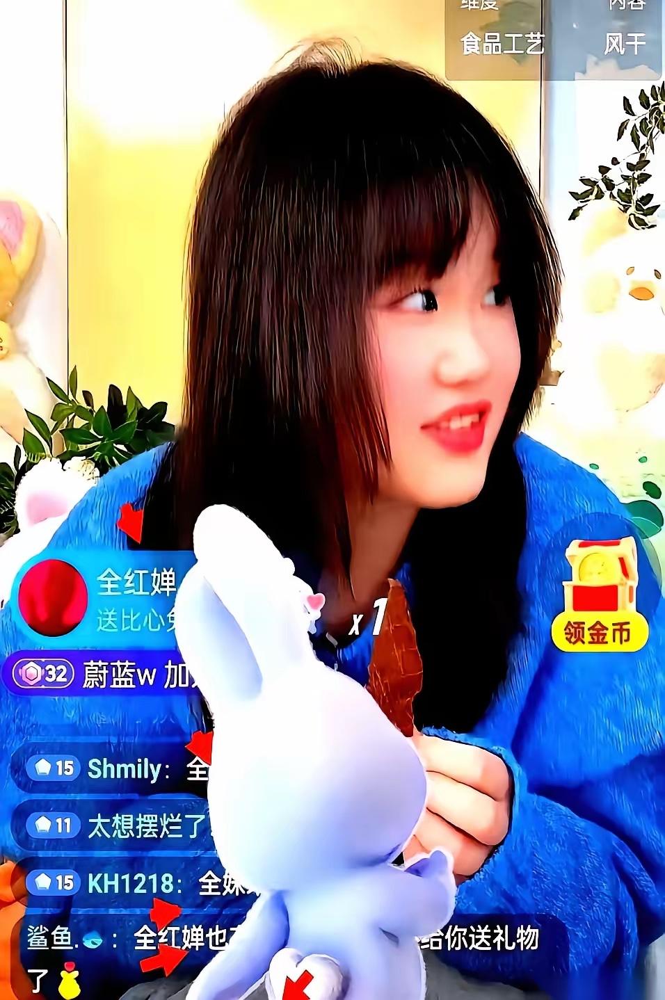 刷到张家齐的直播间，我人都傻了。火箭、嘉年华，不要钱似的往外砸，生生把人气干到