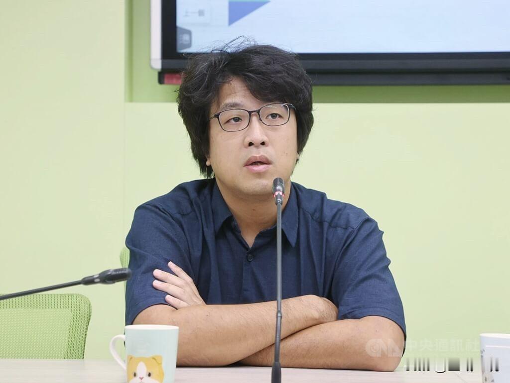 媒体人：沈伯洋年初还是法西斯　要选举就装一副暖男样绿营拟在台北上演《貍猫换太