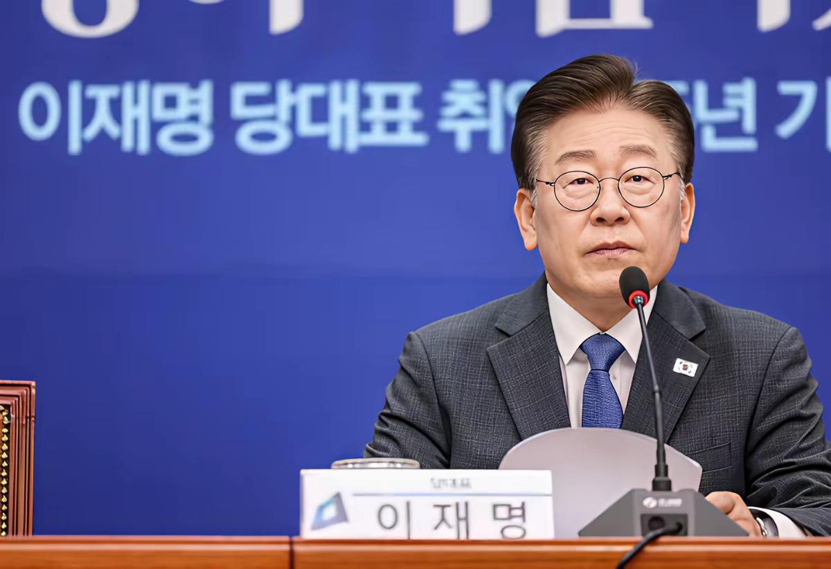 李在明以总统身份代表韩国，放弃“南北统一”的想法，韩国历史上还是头一次！​韩