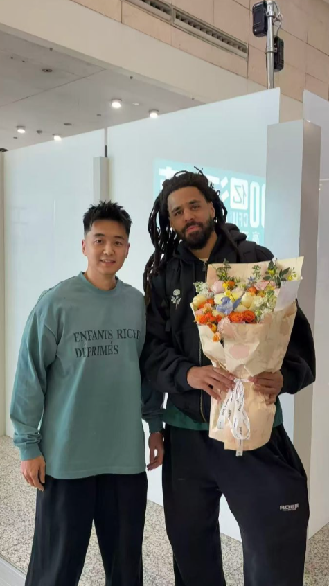 南京同曦新外援JCole已经到位了，正式开始跟队训练，准备征战CBA。没错