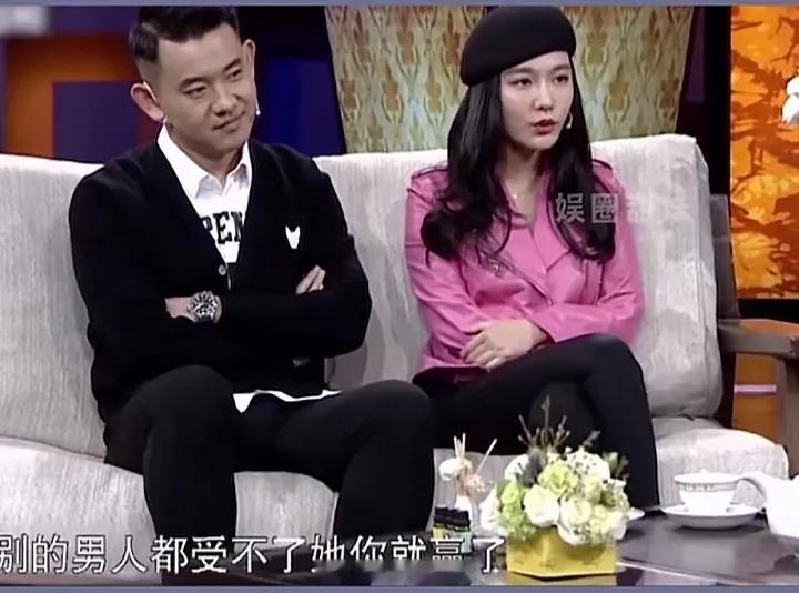 李响把自己全部的爱和温柔给了孙骁骁，八年里，孙骁骁简直被宠上了天。可是他不知道单