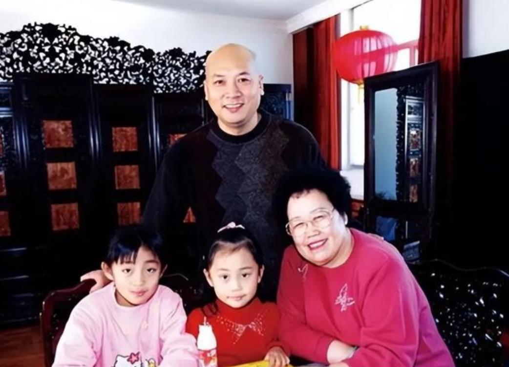 陈丽华的三个儿女，对继父迟重瑞的评价从来都是清一色的认可，甚至不止一次在和外人聊