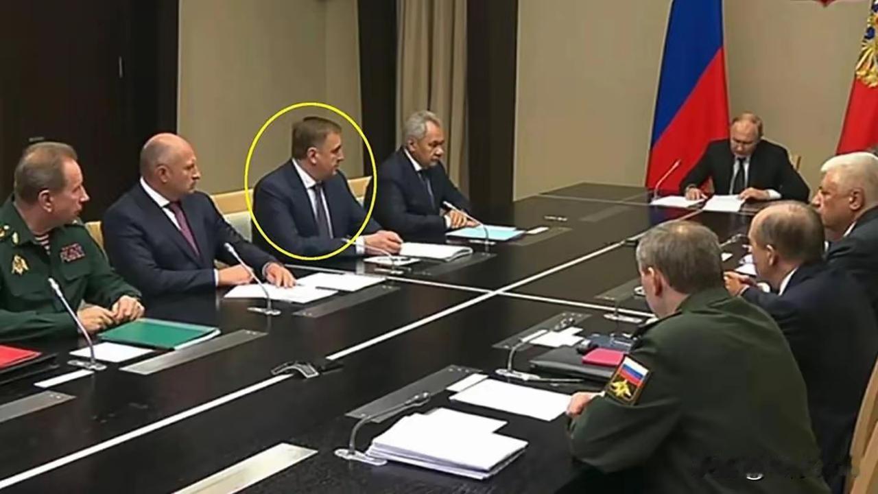 2. 普京将主持俄军方会议爱将久明参会被传是接班人：普京将主持俄武装力量未来发