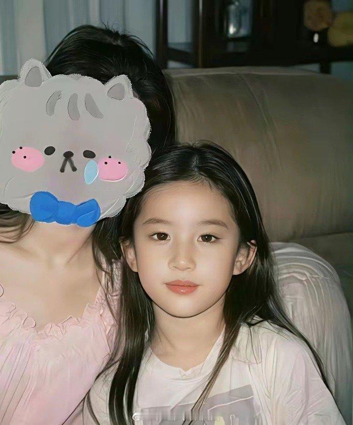 刘亦菲都生不出这么像的小孩，完全可以演她小时候