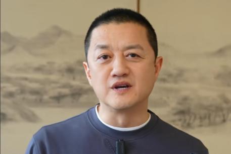 李亚鹏直播带货超5000万元！2400万人涌入直播间！网友们太给了！李亚鹏晚上