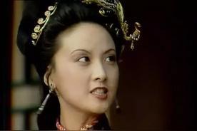 王熙凤得了重病，为何王夫人见到一东西后，怒气冲冲地要她下跪？王熙凤躺在里间炕