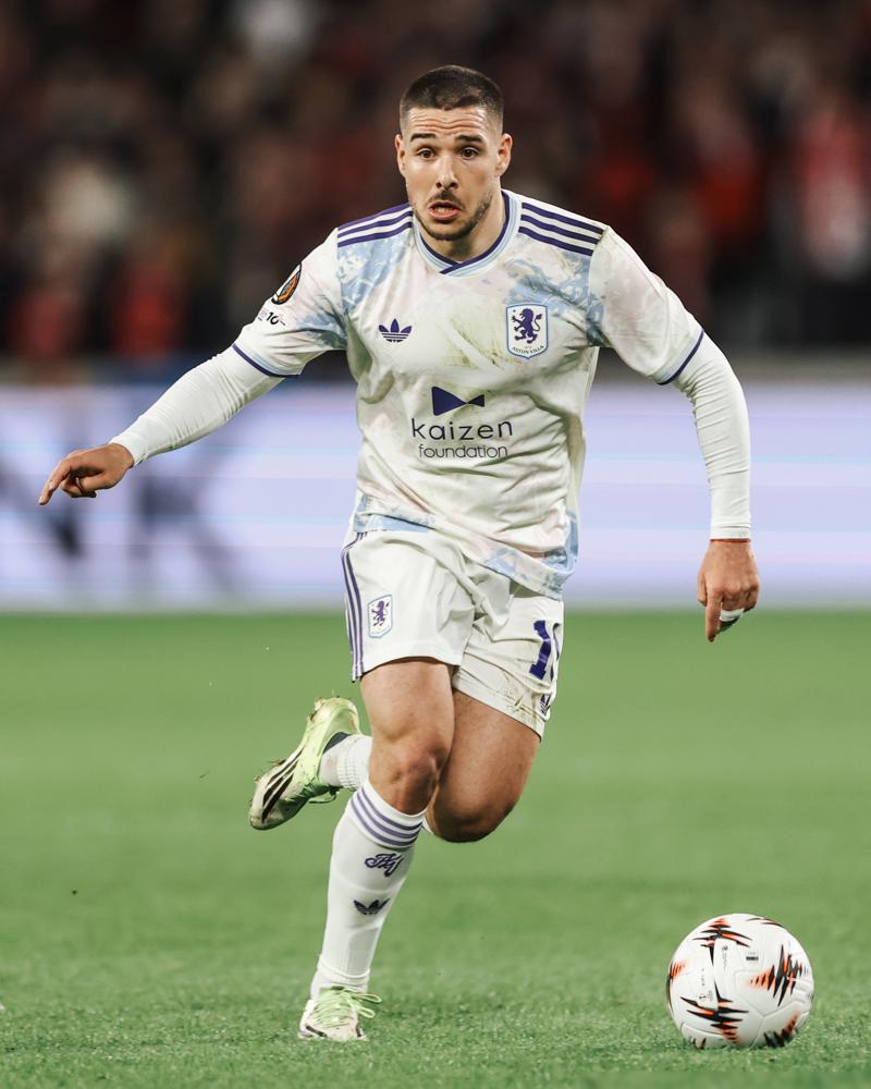 英超一夜被血洗！豪门全跪，你敢信这是世界第一联赛？曼城皇马0比3，切尔西巴黎