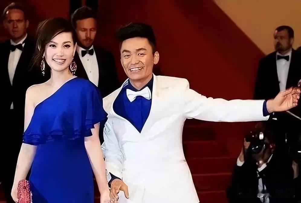 【王宝强离婚八年：宋喆住800元出租屋，马蓉移民买豪宅，他却闷声发大财】八