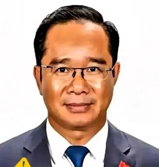 一个越南教授，当着全世界的面，扔下一句话。他说：“虽然我个人对中国有意见，但不得