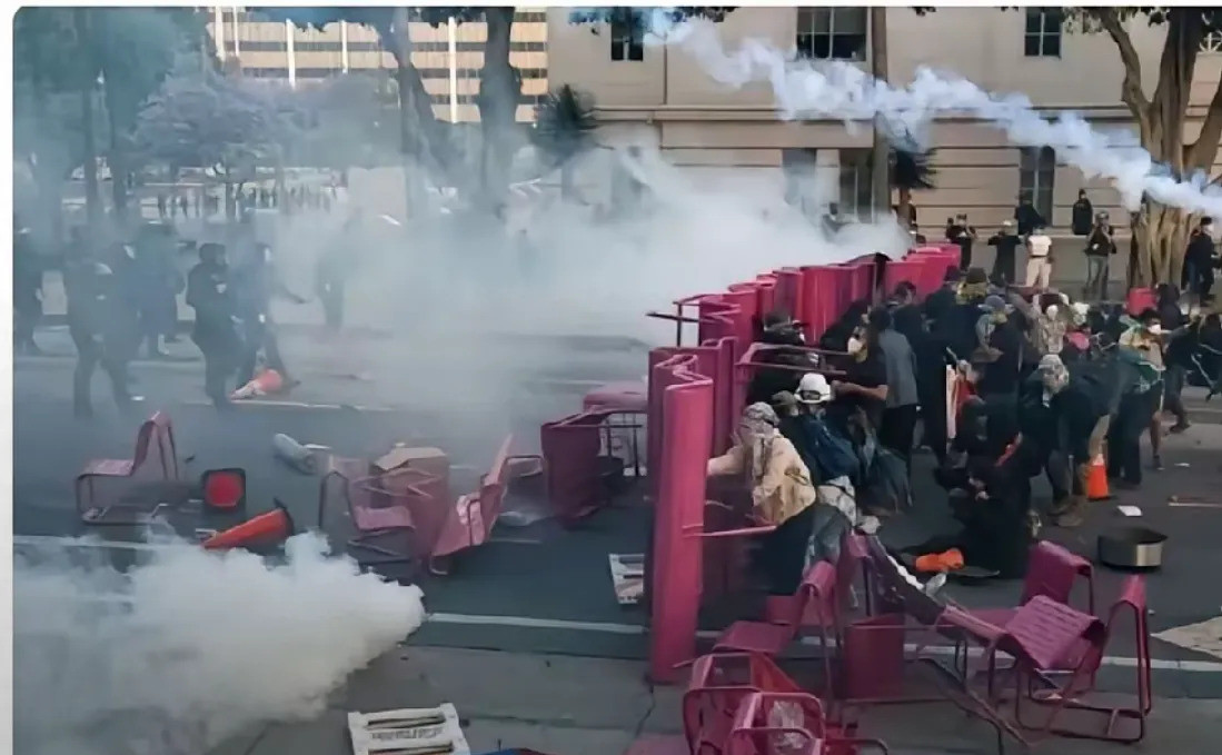 美国人等枪响，大变要来了---你