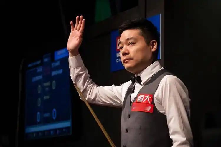 无球可打的丁俊晖世锦赛“一鸣惊人”？虽然丁俊晖有长达两个月的“空窗期”来备战世